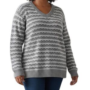 Croft & Barrow Black and Gray Chevron Crew Neck Sweater